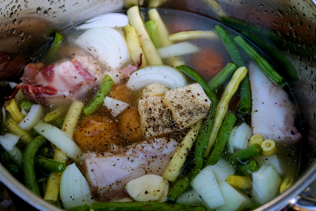 green beans in a pot