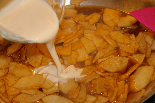 thicken apple pie mixture