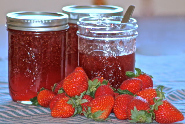 Easy No Cook Strawberry Freezer Jam