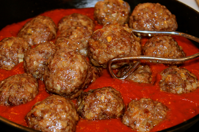 meatballs in marinara